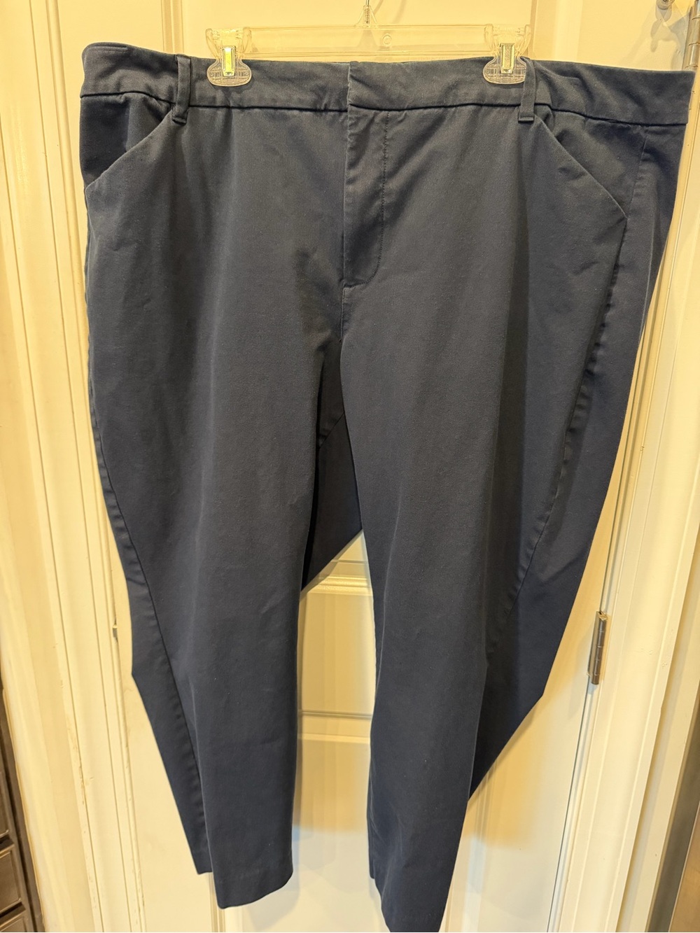 Women’s Old Navy Navy Stretch Trousers, 24W